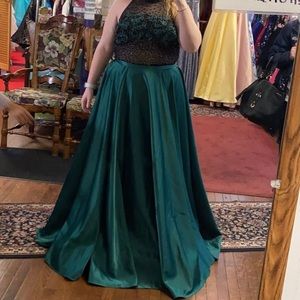 Dave and Johnny emerald green rhinestone dress